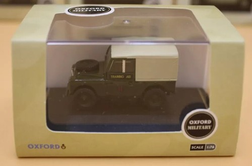 Oxford Diecast 76LAN188022 1:76 Land Rover Series 1 88" Canvas RCT - Case/Sleeve