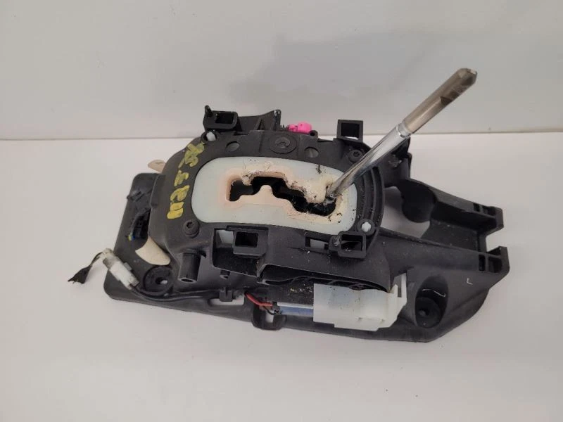 2011 Chrysler 200 transmissão automática alavanca de câmbio Assy 05273244ak - Imagem 2 de 4