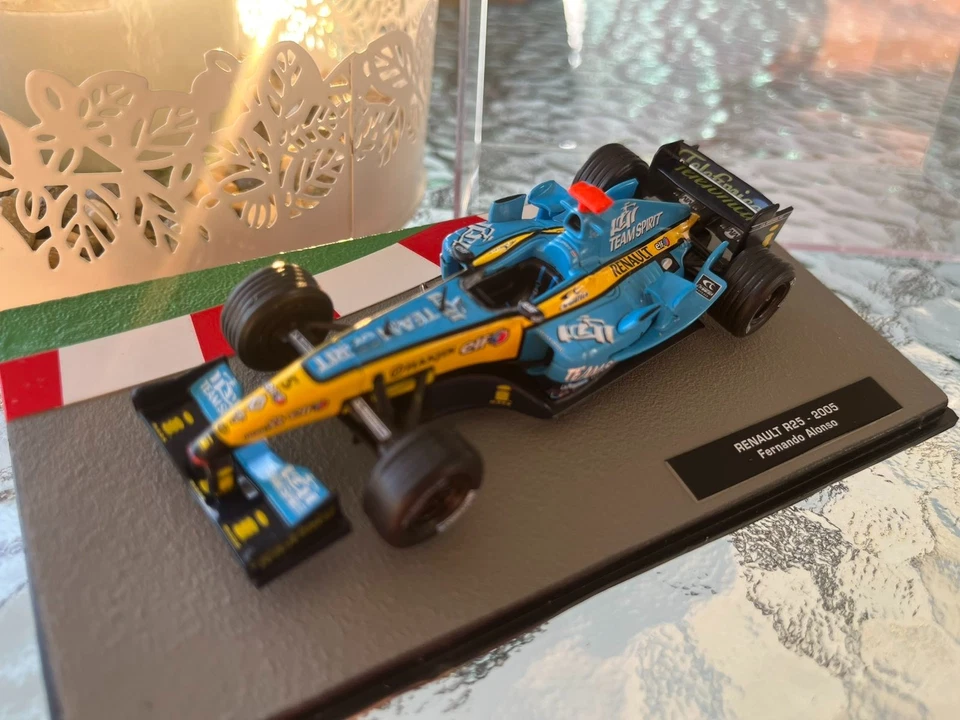 Alpine A521 – Fernando Alonso – 2021 – Centauria 1:43 Diecast Model Car – F1 - Image 2 of 4