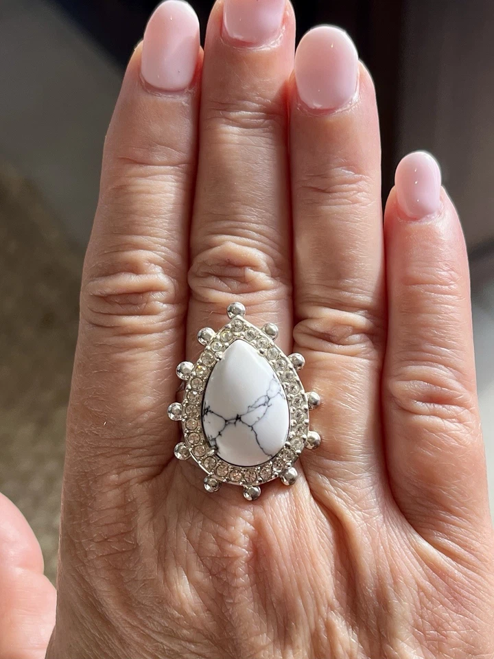 ⚜️ANILLO SAMAMTHA WILLS LOLITA EN PLATA CON HOWLITA Y CRISTALES TRANSPARENTES - NUEVO SIN ETIQUETAS Foto 4 de 4