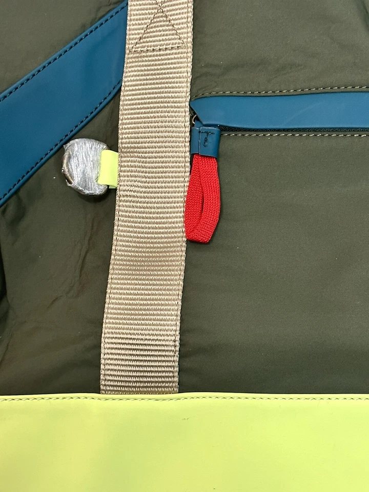 NUEVO CON ETIQUETAS Kelly Moore Bolsa de Lona Nylon Resistente al Agua para Cámara Equipaje de Transporte CALIDAD Foto 2 de 4