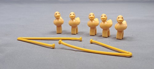 VINTAGE 1989 TYCO QUINTS BATH TIME FOR 5 REPLACEMENT YELLOW RUBBER DUCKS DUCKY - Picture 2 of 5
