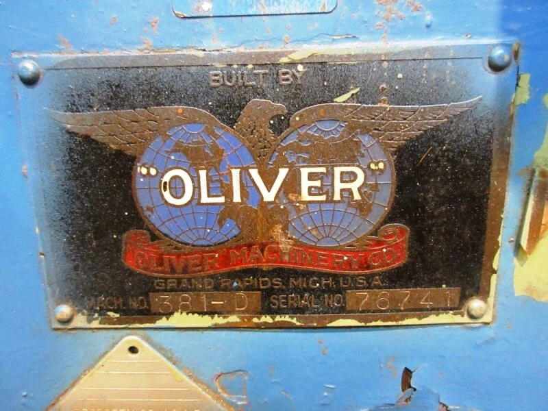 OLIVER MACHINERY CO. MÁQUINA DE HUSILLO OSCILANTE 381-D, 1HP, 1740RPM, 440V Foto 2 de 4
