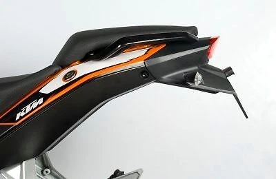 Soporte de matrícula R&G Racing cola negra ordenado para KTM 125 Duke 2011-2016 Foto 2 de 3