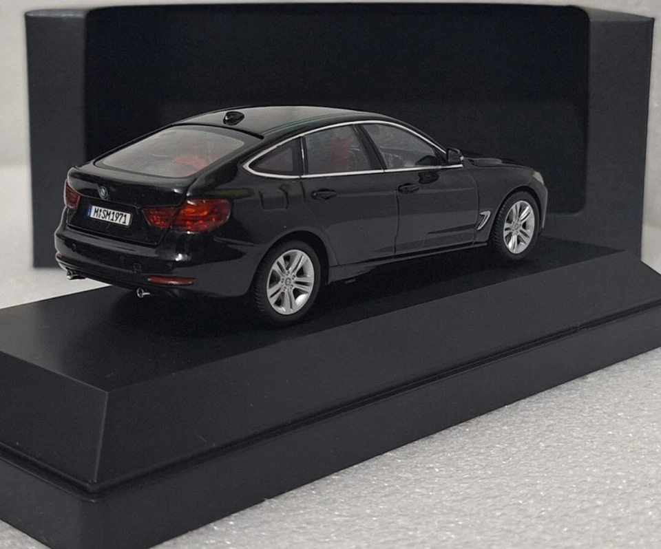 BMW 3 Series GT ( F34) 2013 Sapphire Black Met 1:43 Paragon No Kyosho RARE!! - Image 3 of 4