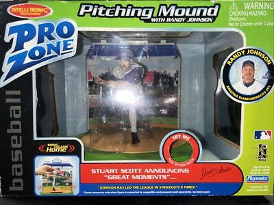 Pro Zone RANDY JOHNSON Arizona Diamondbacks Pitching Mound Figure Playmates