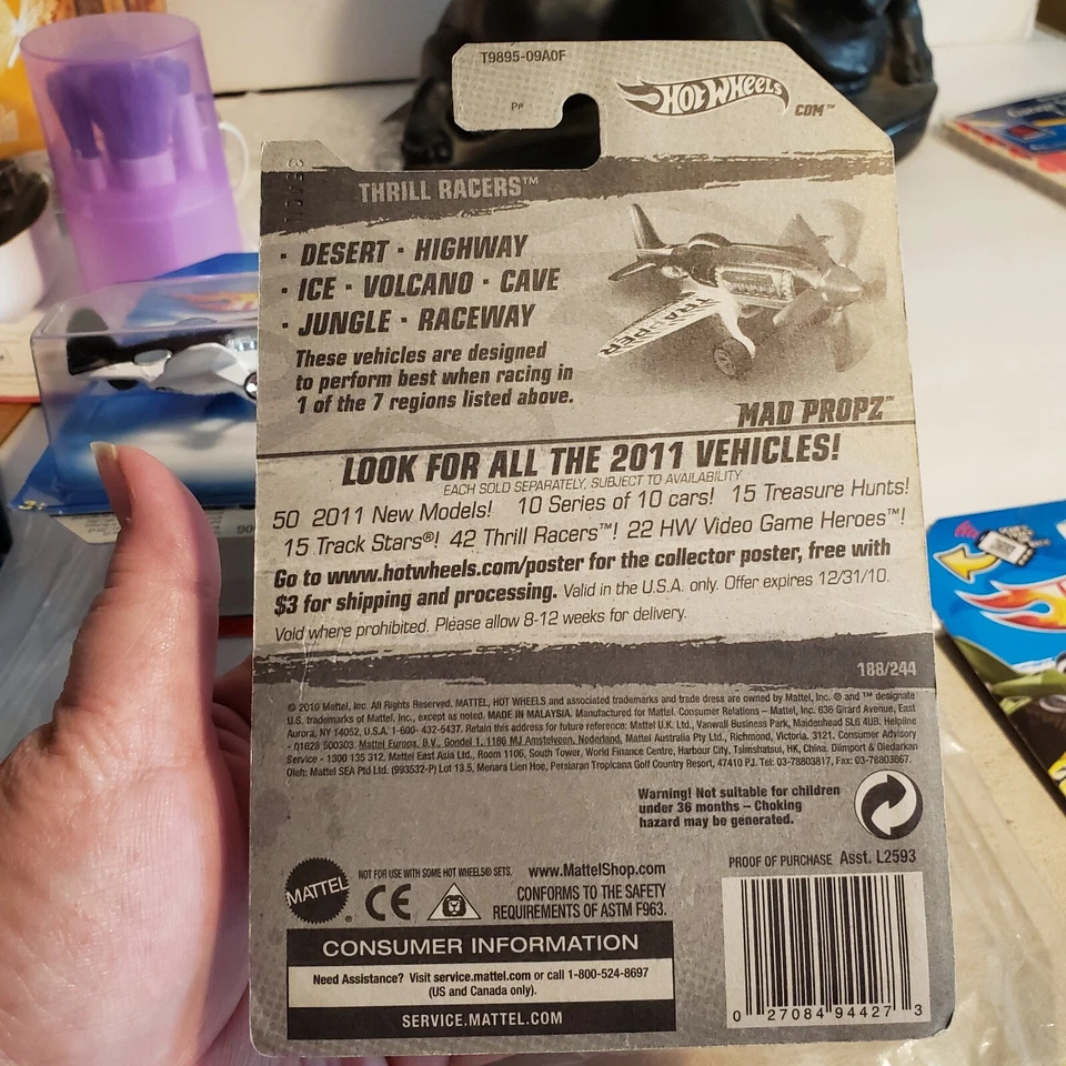 Mad Propz NOS Hot Wheels Mattel Diecast Airplanes Stunt Crop Dusters Lot of 5 - Image 4 of 4