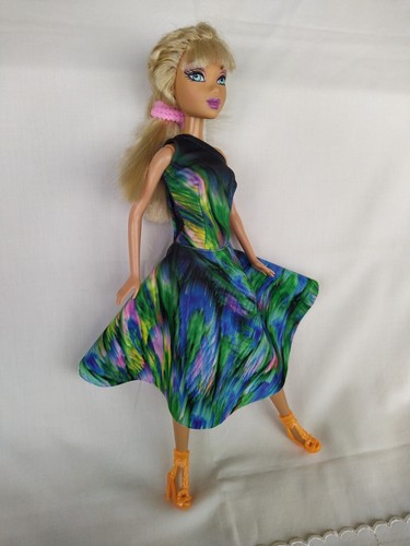 Christmas Barbee Dress Lot Of 2 Pcs Dress & Shoes Handmade Barbi Doll Clothing - Picture 8 of 9