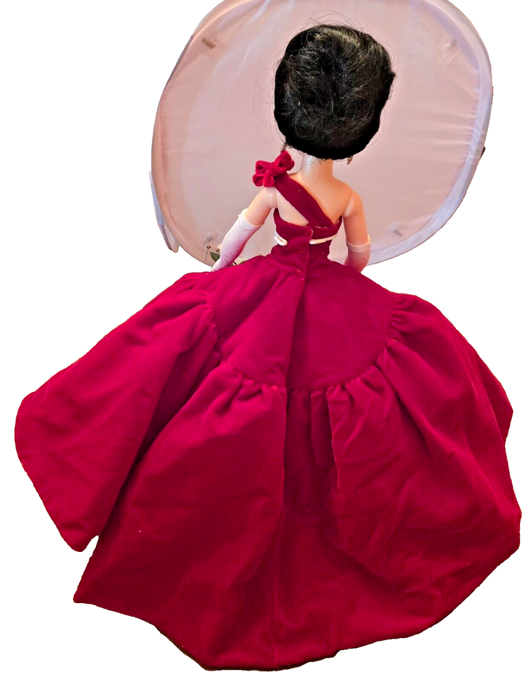 Rose Splendor Madame Alexander #22680 17