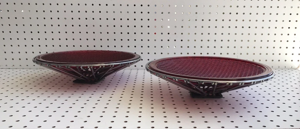 Par único de soportes de accesorios de exhibición de mesa industriales diseñados para mediados de siglo Foto 3 de 4