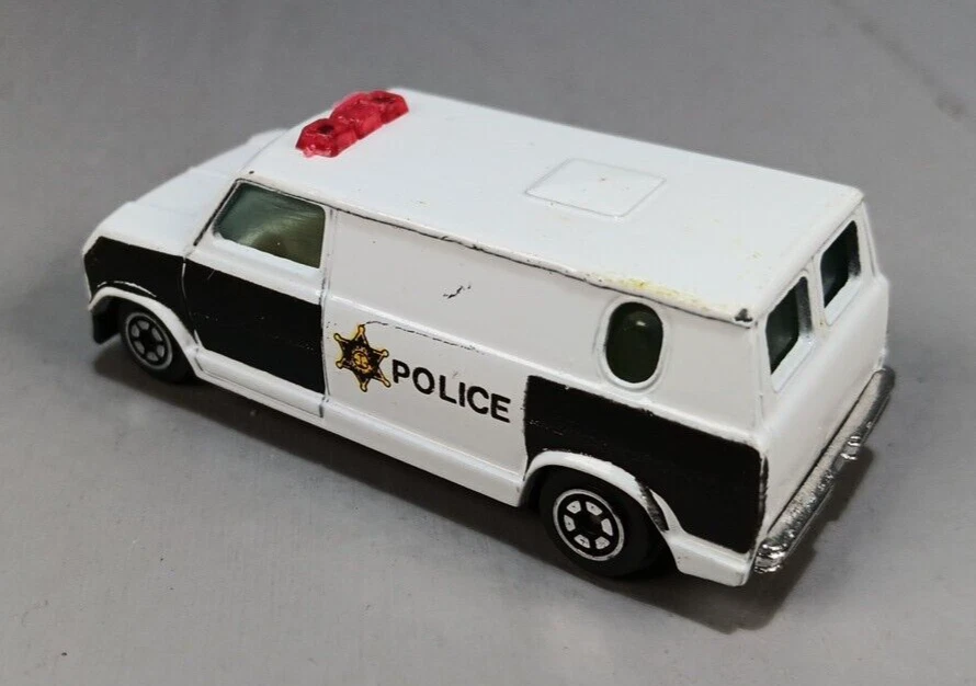 FORD ECONÔMICO POLICE VAN #1501 VINTAGE YATMING 1:64 FUNDIDO HONG KONG - Imagem 4 de 4