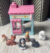 ELC HappyLand Village Pet Shop with 6 Pet Figures