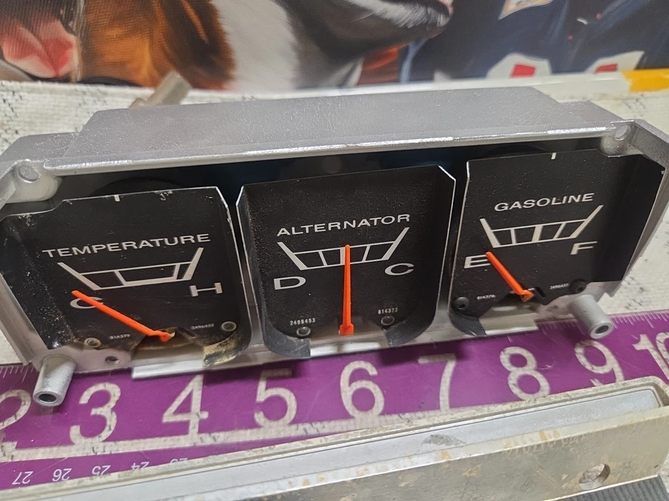 Medidores de tablero Plymouth Fury 1965 funcionando Foto 2 de 4