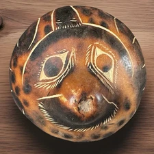 Hand-Carved PERUVIAN GOURD Folk Art ‘Mate Burilado’ Carved & Burned Bird Gourd