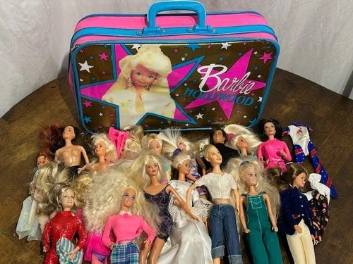 Lot of Barbies & Vintage 1993 Hollywood Barbie Suitcase 17x10x4 Mattel S14