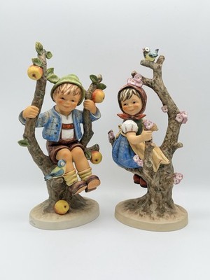 Paar große Goebel Hummel Figuren Frühling 141/V & Herbst 142/V Junge & Mädchen