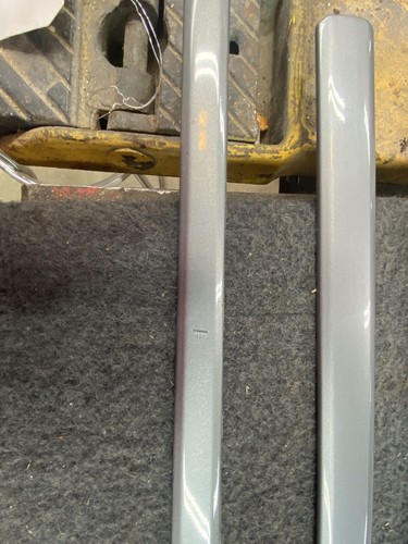 07 Chevrolet Impala Door Body Molding Set Grey - Picture 2 of 15
