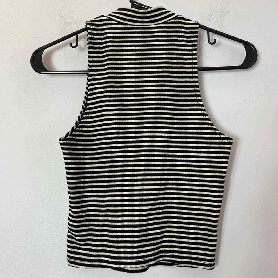 Топ безрукавка сопрано с ложным вырезом в полоску размер XS - Изображение 2 из 4