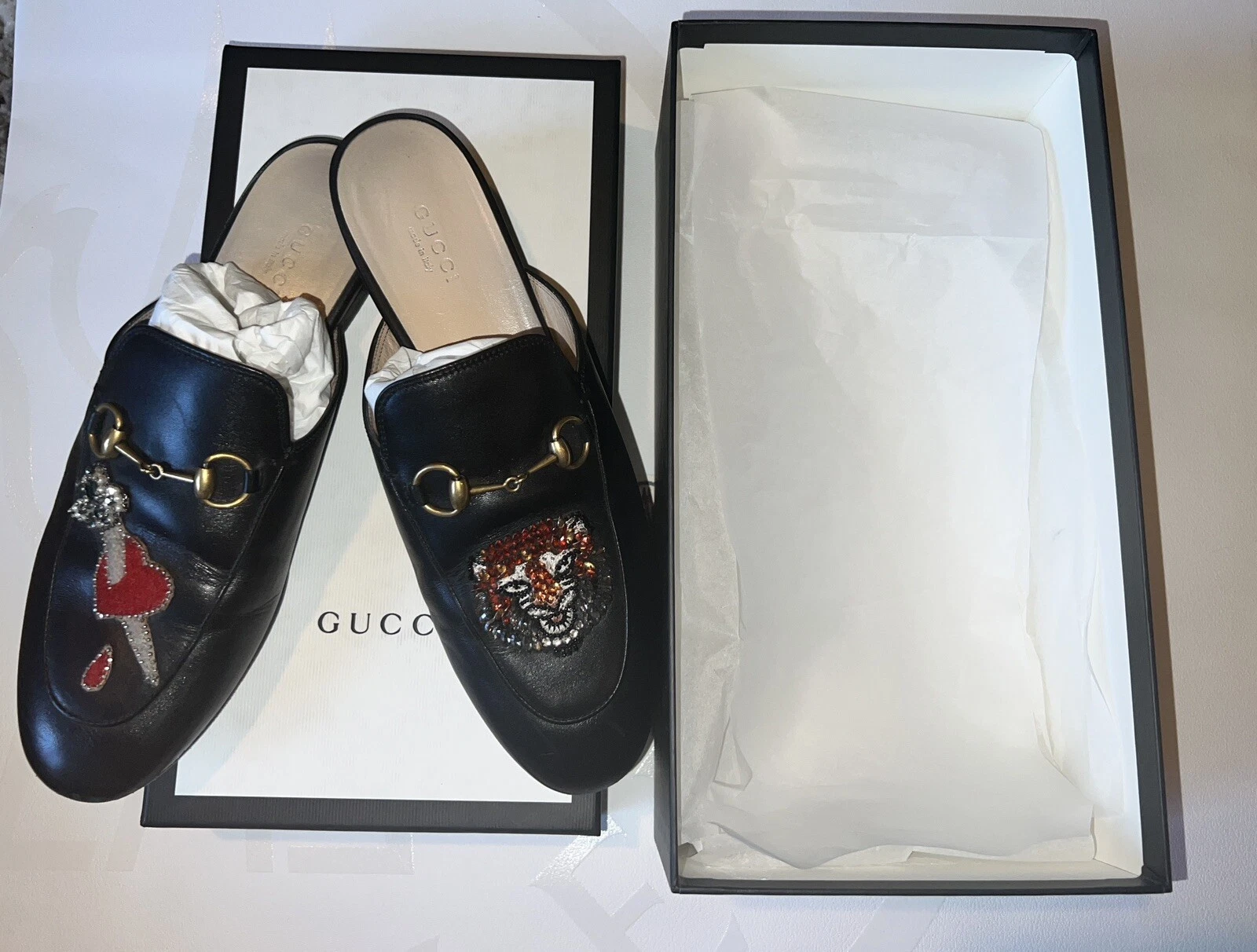 Pantoufle Gucci authentique pour femmes Princeton avec appliqués