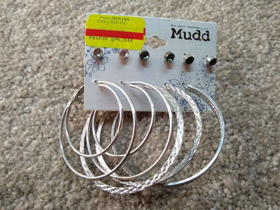 5 pares de pendientes de aro y pasador Mudd Foto 3 de 4