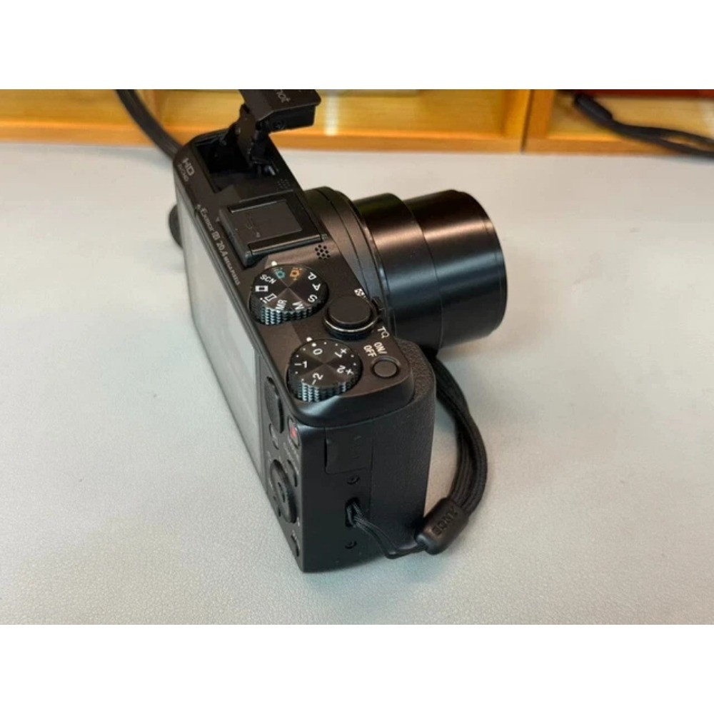 Sony Cyber-Shot DSC-HX50 20.4MP 30x Optical Zoom Digital Camera