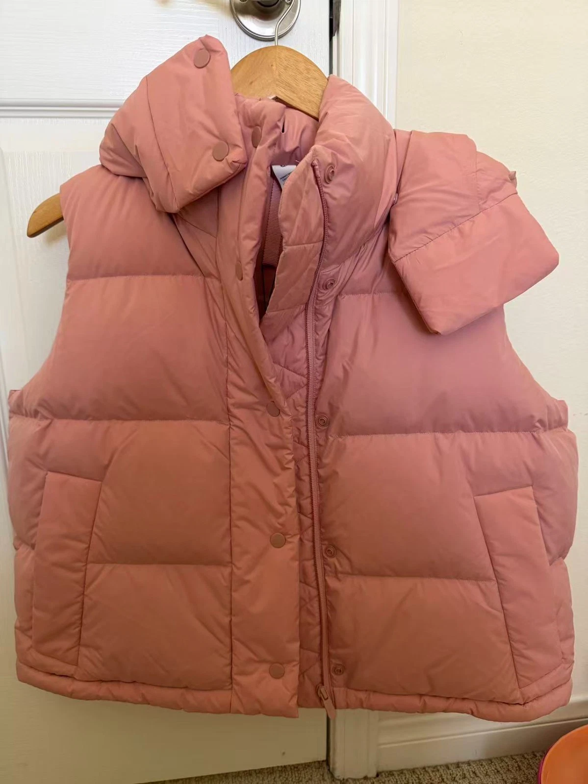 lululemon Wunder Puff 600-Down-Fill Cropped Vest Size 6
Opens in a new window or tab
