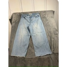 EST 1946 Denim Wide Leg Crop Jeans Light Wash Distressed Raw Hem Womens Size 10