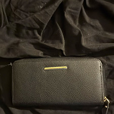 Black Zip-Around Wallet for Women, Solid Pattern, Credit Card Slot Wallet