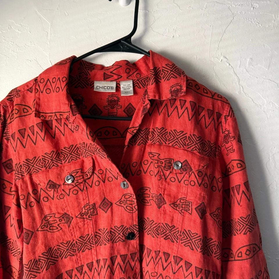 Camisa Chico’s 100% Lino Estampado Tribal Azteca Abotonada Roja Negra Talla 0 XS Foto 2 de 4