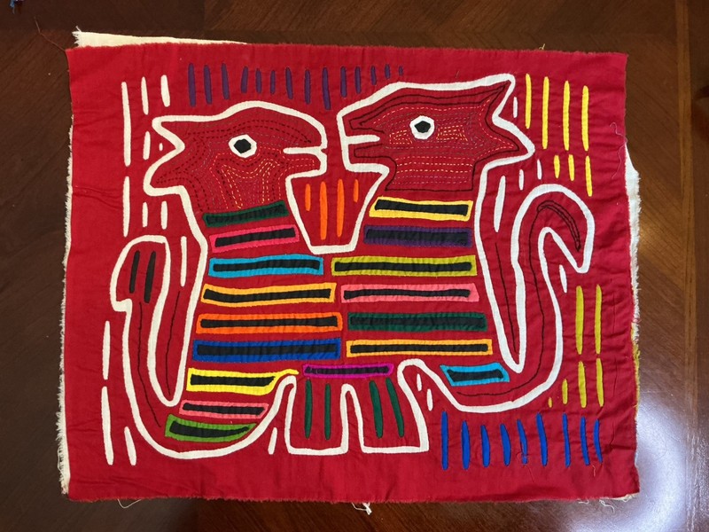 Vintage Kuna Mola Hand Stitched Textile Panel Panama Guna Folk Dogs? Animals 