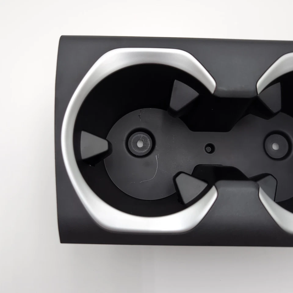 2023 2024 BMW X1 XDRIVE28I U11 FRONT CENTER CONSOLE CUP HOLDER OEM 9496948 - Image 3 of 4