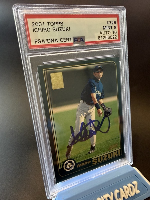 2001 Topps Ichiro Suzuki Rookie Autograph #726 On Card Auto (RC) PSA 10