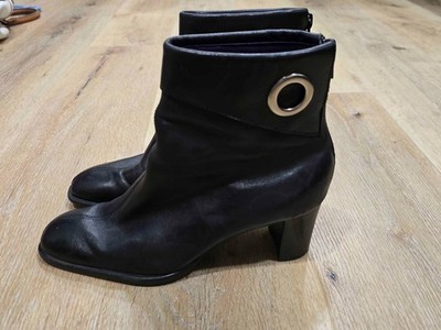 Naturalizer Black Leather Ankle Booties Silver Grommet Back Zip Heel 8M