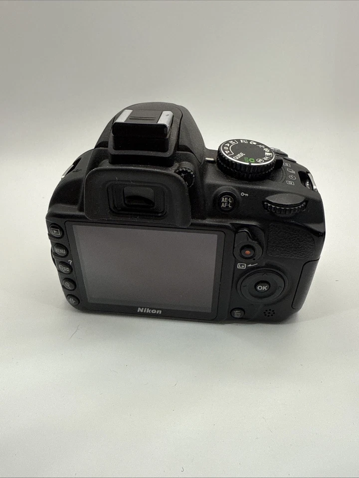 Nikon D3100 14.2MP Digital SLR Camera Body (Read Description) - Image 3 of 4