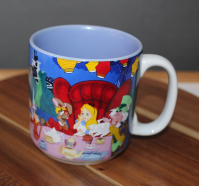 Disney Alice In Wonderland Tea Party Mad Hatter Ceramic Theme Park Souvenir Mug
