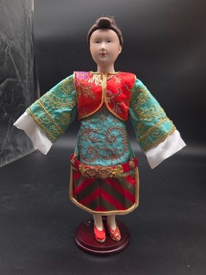 Vintage Chinesische Oper Puppe Handarbeit & bemalt Porzellankopf Hände Füße Seide