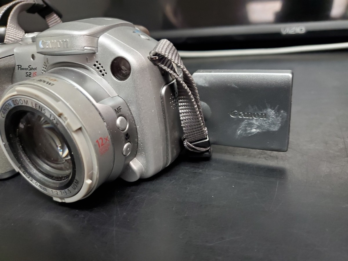 Canon PowerShot S2 IS PC1130 5.0 Mega Pixel Digital Camera