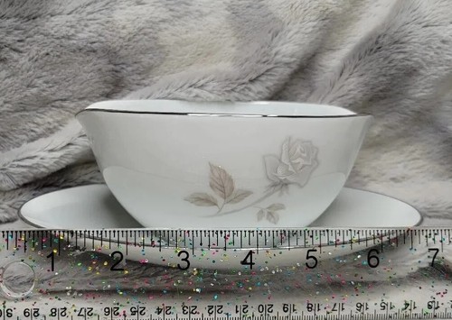 Noritake China Rosay Gravy Boat, White With Grey Roses, Platinum Trim, Japan - Picture 7 of 9