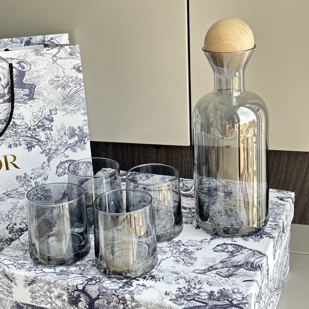 Diorガラスボトル550ml Diorガラスボトル550ml