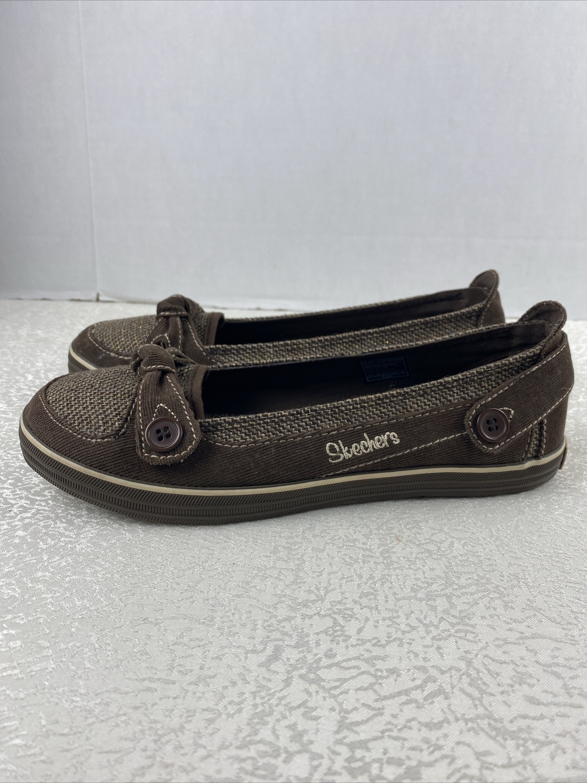 Skechers Cali Brown Beige Mixed Media Bows Comfort Loafers Buttons Shoes Sz 7.5