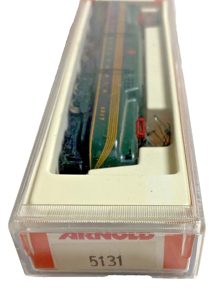 Arnold Rivarossi # 5131 N Scale GG1 Electric Locomotive  4917 Tested in Package - Image 3 of 4