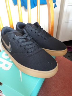 nike sb solarsoft black gum