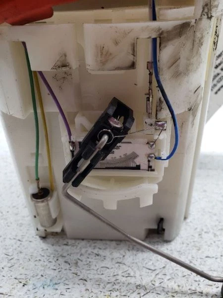 Conjunto de bomba de combustible compatible con 04-08 FORENZA 1116625 Foto 2 de 4