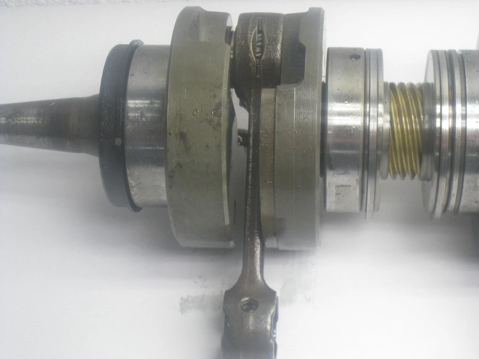 1996 ARCTIC CAT COUGAR 550 CRANKSHAFT CRANK SHAFT WITH CONNECTING RODS CONRODS - Image 4 of 4