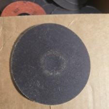 Disques à poncer Merit 3" changement rapide 320 grains collés résine 50 disques 