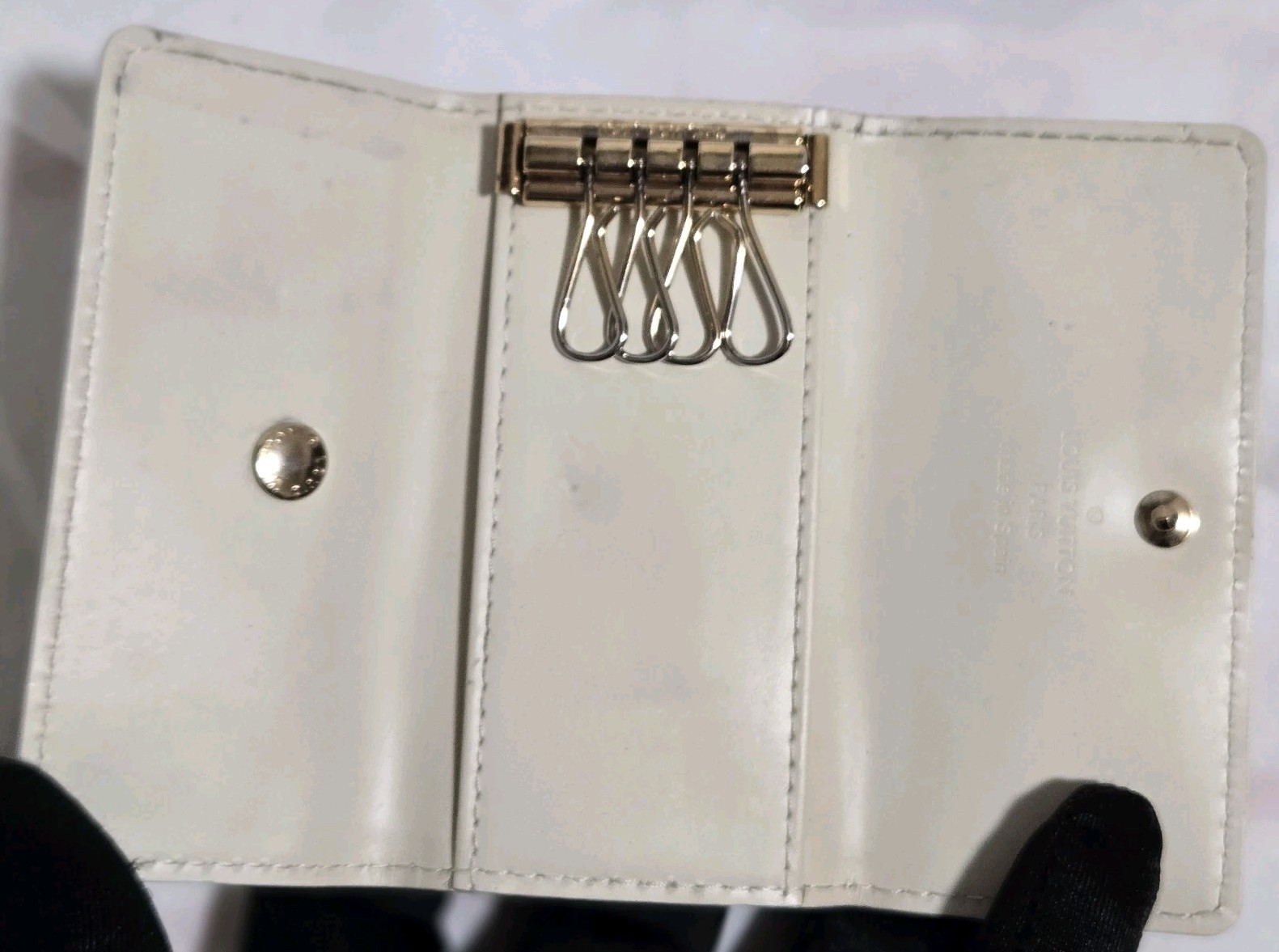 LOUIS VUITTON Multicles Perle Monogram Vernis - M… - image 3