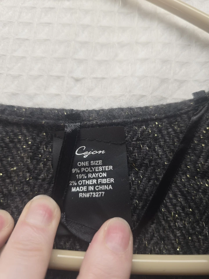 Women's Cejon™ Two Tone Lurex Gray Ruana - Image 3 of 4