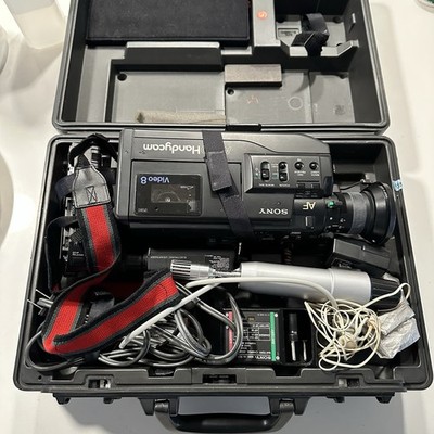 Sony CCD-V5 Video8 Handycam WORKING 2x NP-22 Batt Case Charger Mic Japan