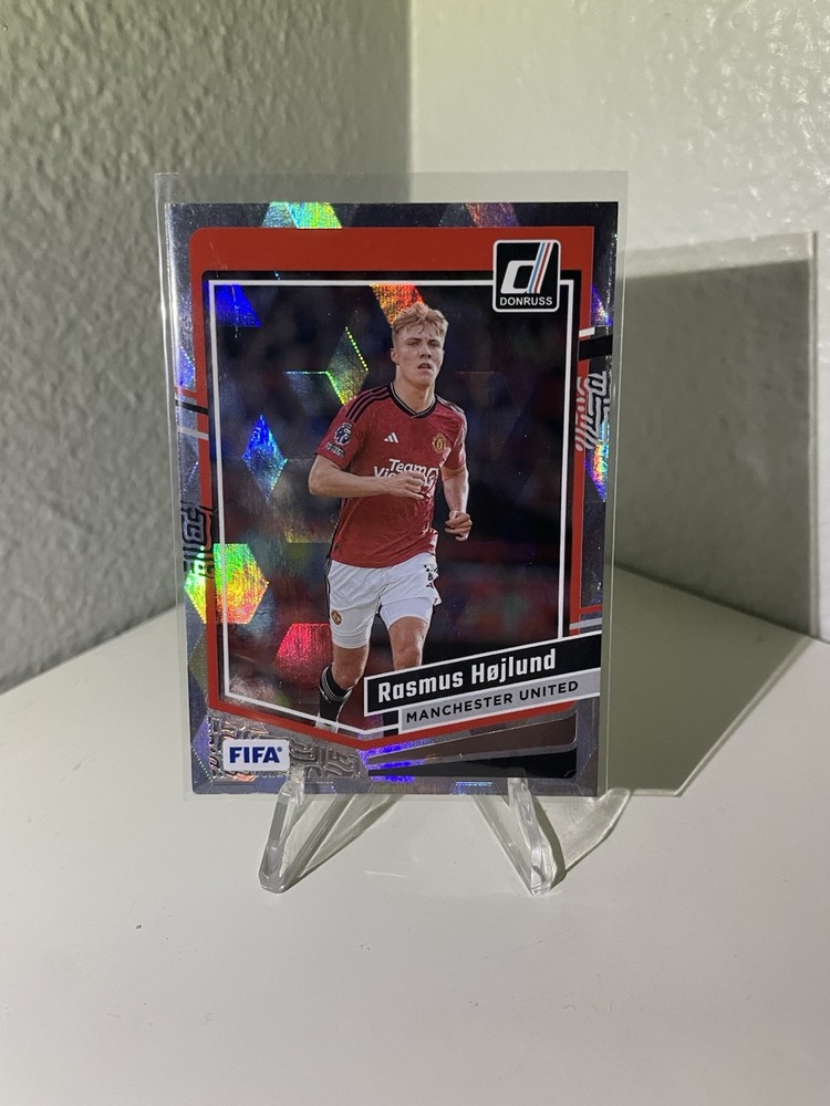 2023-24 Panini Donruss Soccer Cubic Parallel Rasmus Hojlund #94 RC Rookie Card  