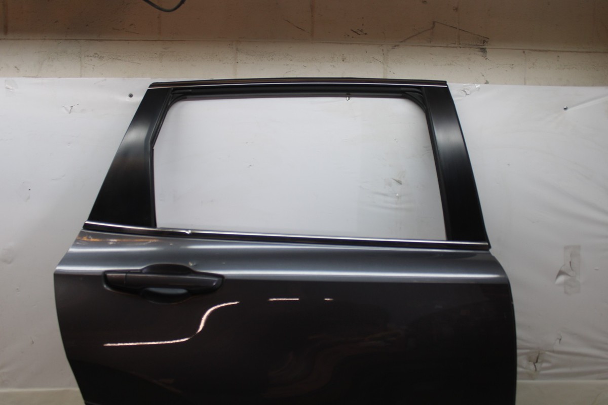 2021 HONDA CRV REAR RIGHT PASSENGER SIDE DOOR GRAY NH797MX OEM 17